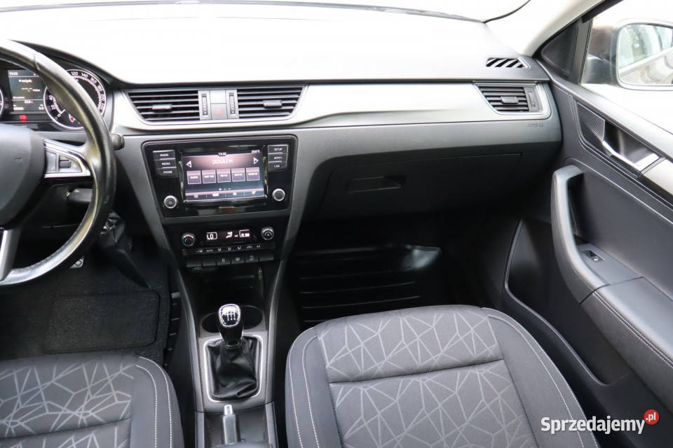 Skoda Rapid Spaceback 10 TSI światła do jazdy dziennej śląskie Zabrze