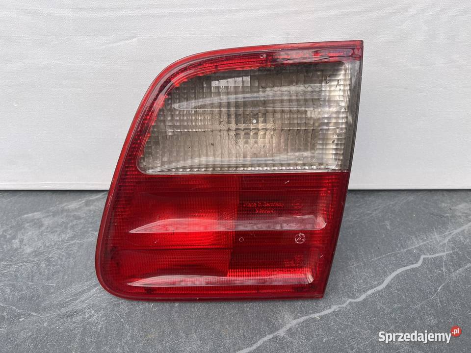 MERCEDES EKLASA W210 KOMBI PRAWA LAMPA W KLAPĘ osobowe