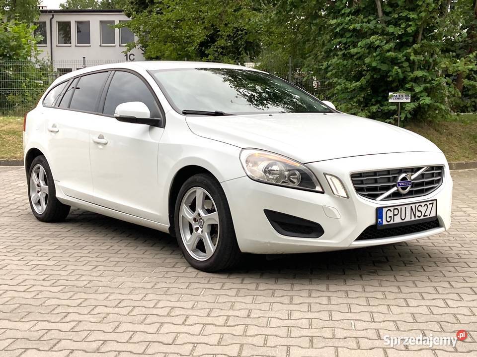 V60 Super Auto 270000km Gdynia sprzedam