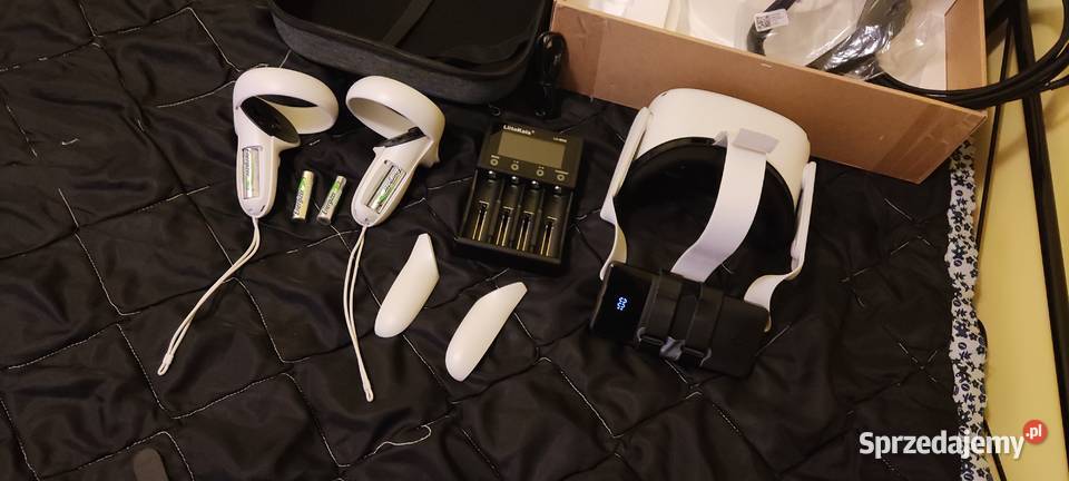 Gogle VR Oculus Quest 2 128GB trochę akcesorii Grzywna