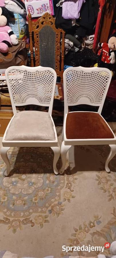 DWA ZABYTKOWE DREWNIANE KRZESLA STABILNE CZYSTE Poznań