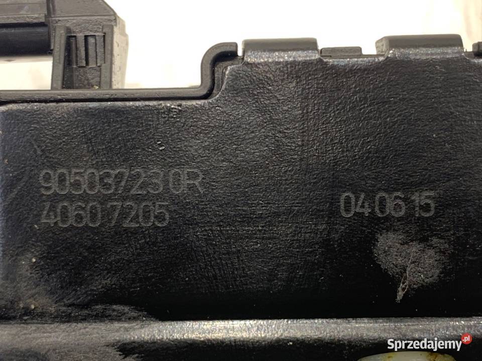 ZAMEK KLAPY TYŁ DACIA DUSTER SUV 905037230R 1018 osobowe sprzedam