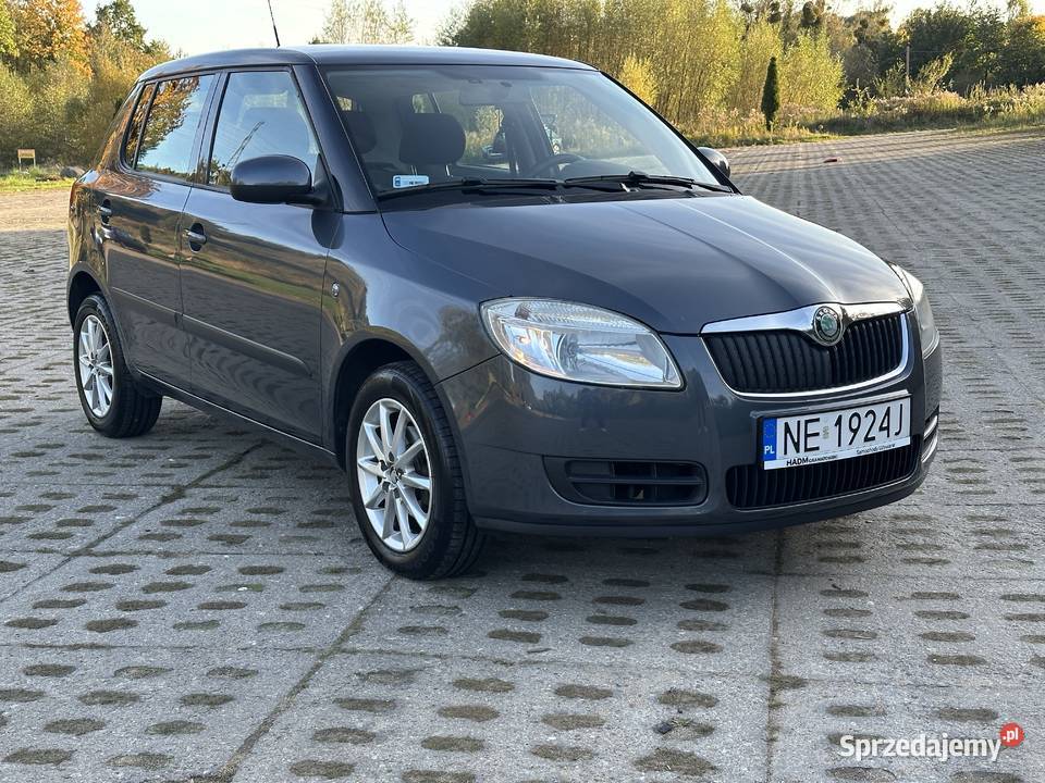 Skoda Fabia II bezwypadkowa, nowe opony, 2 kpl. kół, parktronic, bez wkładu