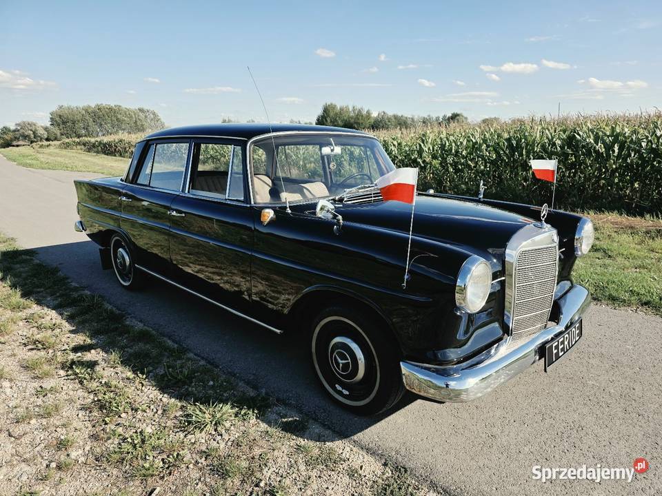 Mercedes 190C W110 Skrzydlak