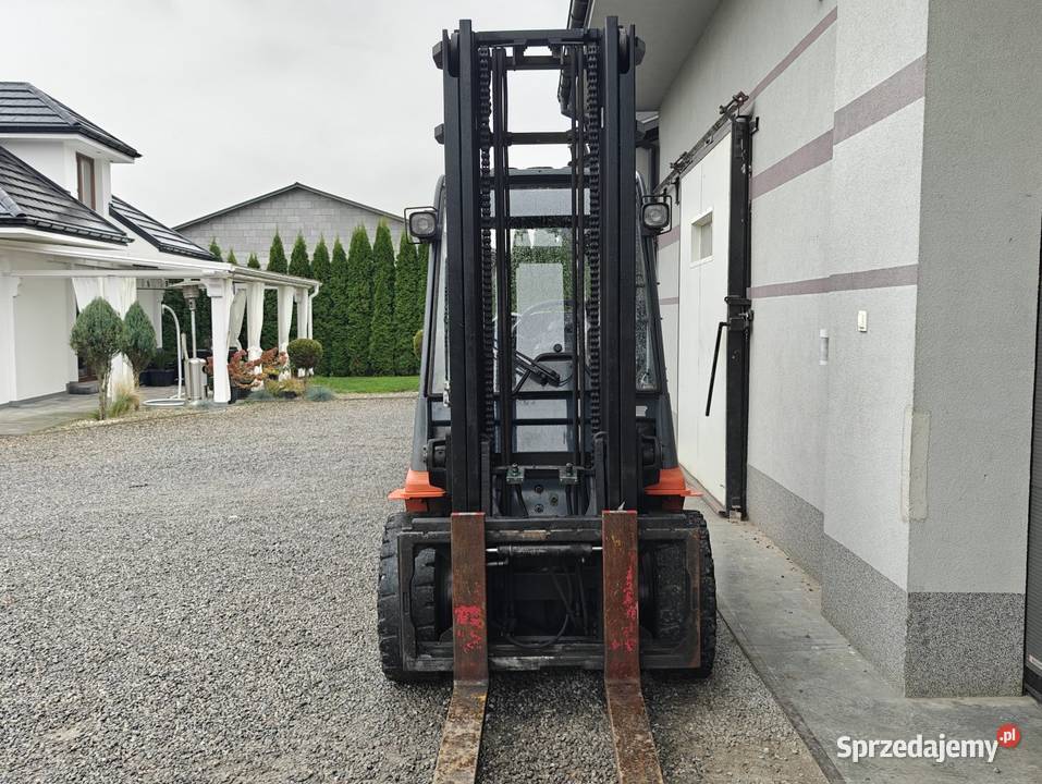Wózek widłowy Toyota 7FGJF35 35T Lpg 4 Sekcje