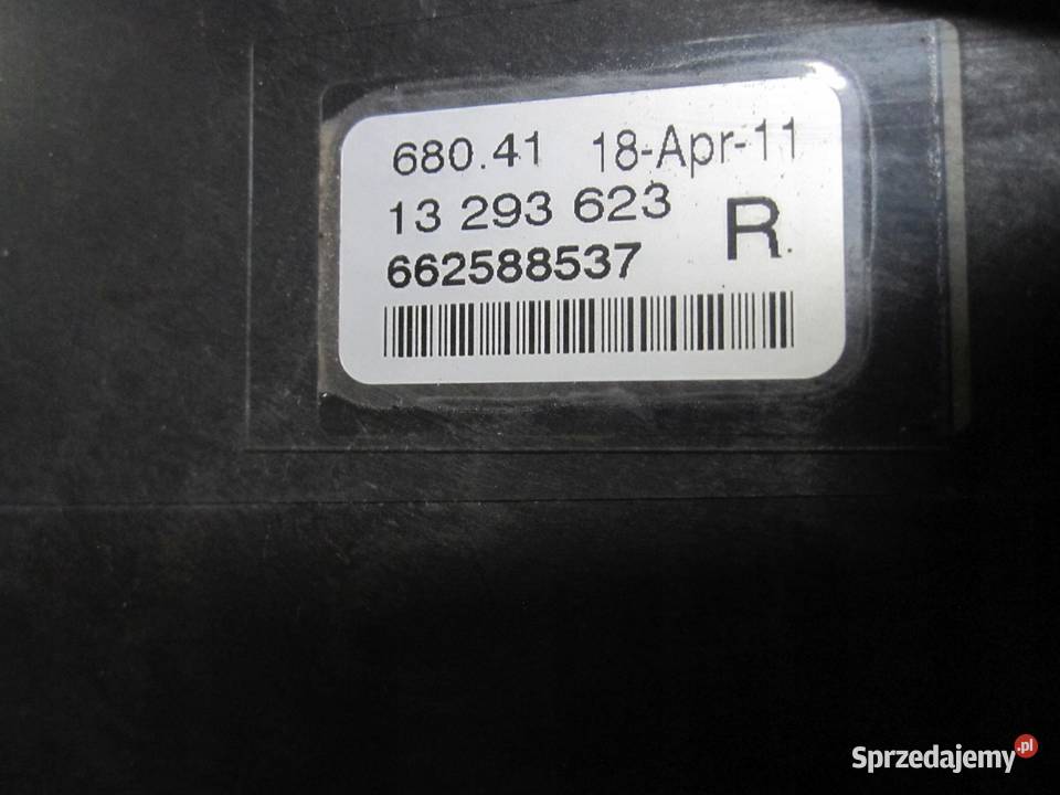 OPEL ASTRA J IV 11r halogen prawa przód 13293623