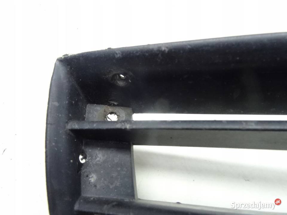 AUDI A8 D2 9499 KRATKA ATRAPA GRILL ZDERZAKA Przemęt