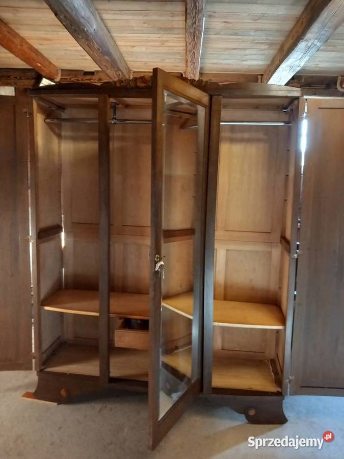 Piękna szafa z lustrem rzeźbiona z Francji Alwernia