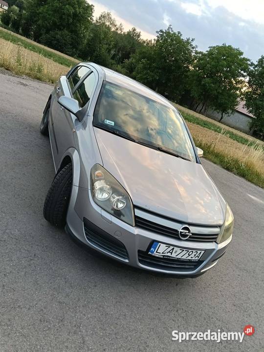 Opel Astra Rok produkcji 2004 Astra Radecznica