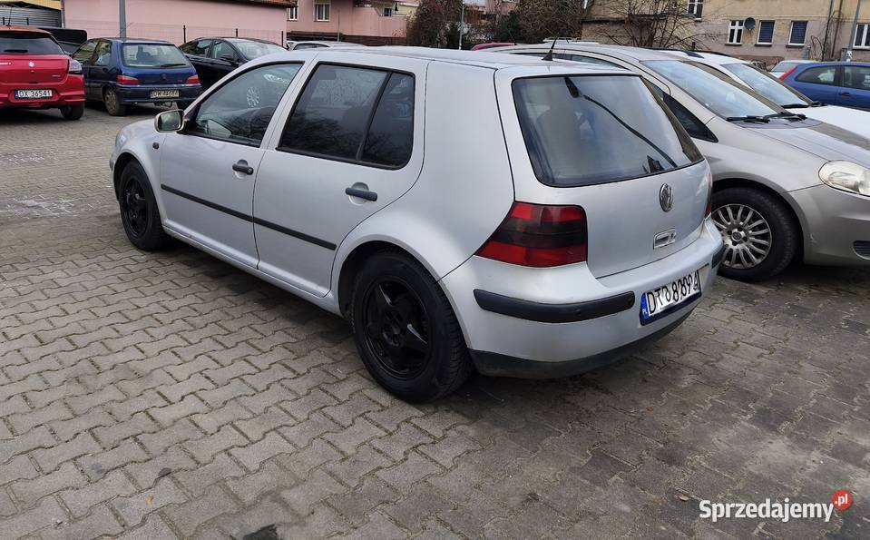 GOLF4 16 BENZYNA 5DRZWI CLIMATR PARCTRONIC OC i Wrocław sprzedam