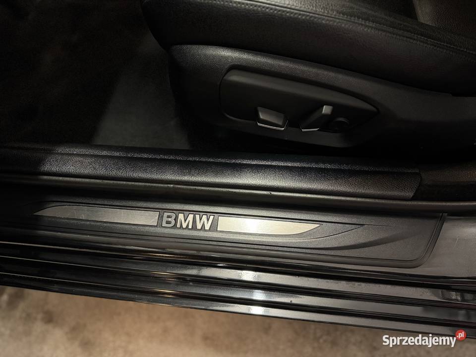 BMW Seria 5 528i automat 4x4 20L 245 czarne Wałbrzych