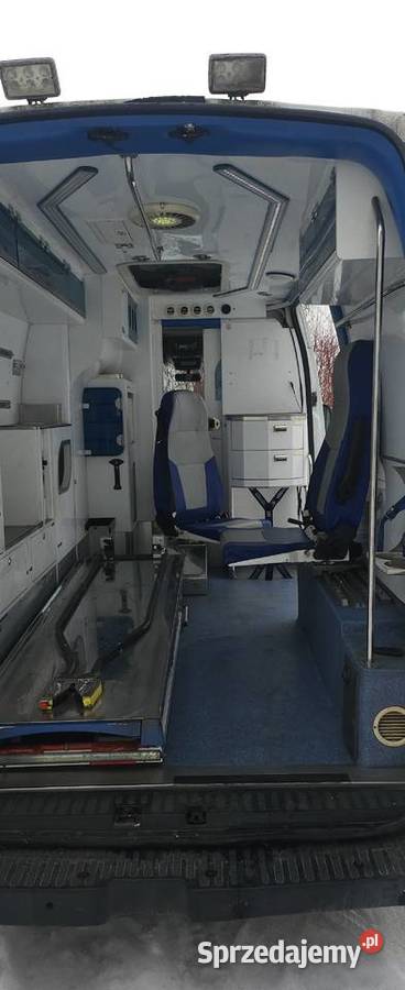 Ambulans karetka Renault Master 2013r przejscie manualna Renault Biskupiec