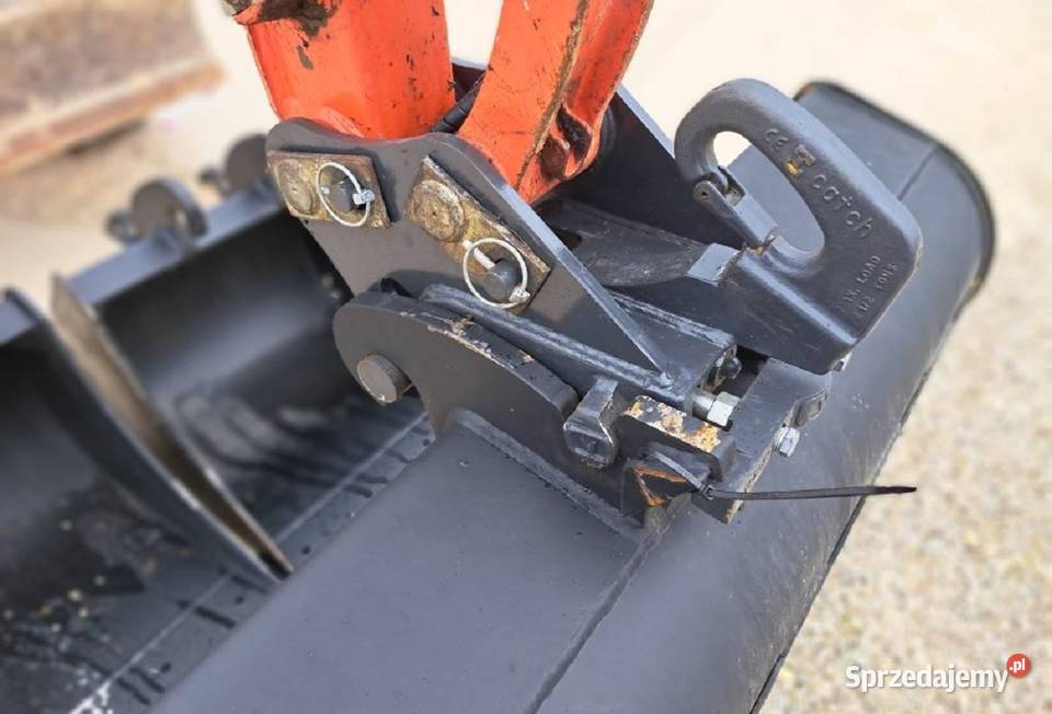 top maszyny koparka 2017 Kubota U274 Warszawa