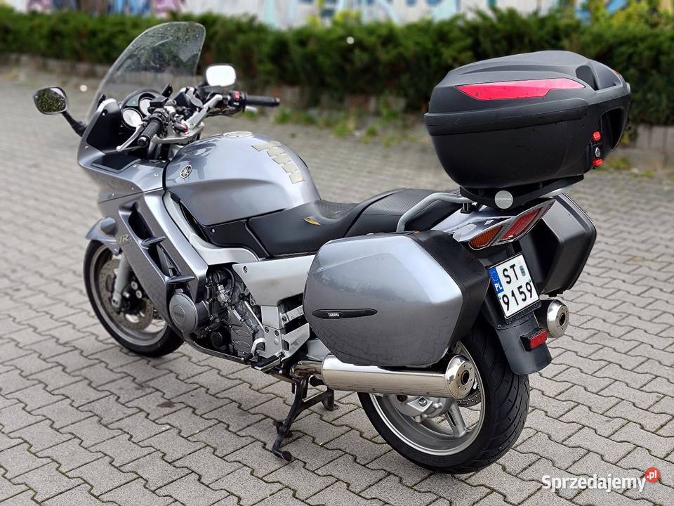 Zadbana Yamaha FJR 1300 gotowa na trasę bez Tychy