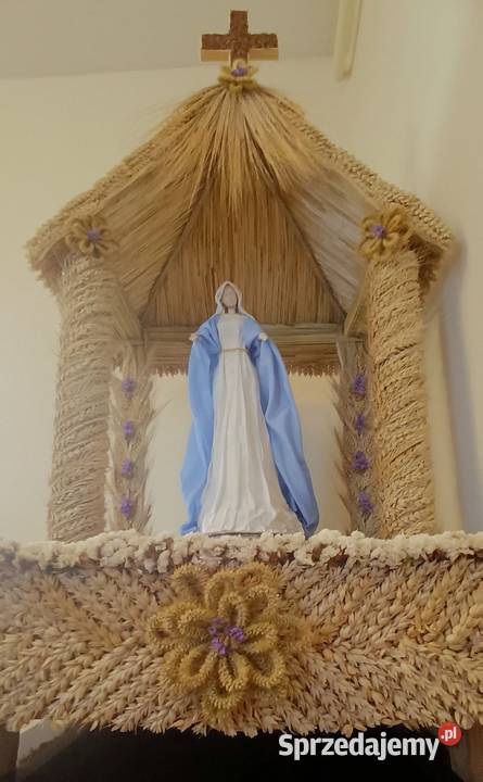 Wieniec dożynkowy kapliczka Maryjna