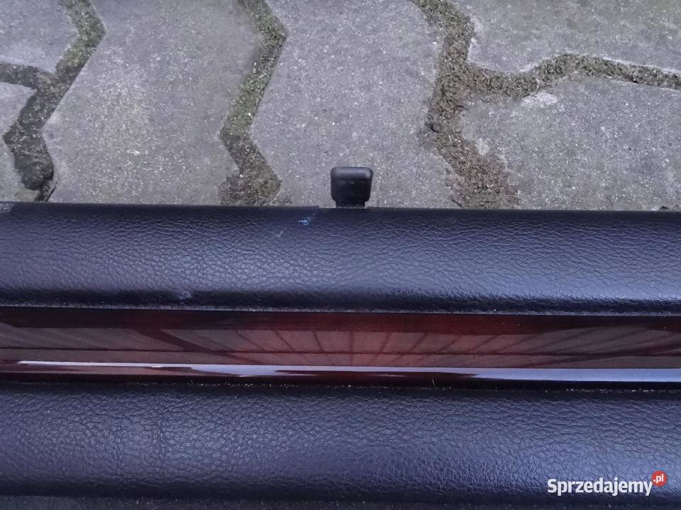 AUDI A8 D2 TAPICERKA BOCZKI ROLETA DRZWI SOUL Tapicerki samochodowe Części samochodowe wielkopolskie sprzedam