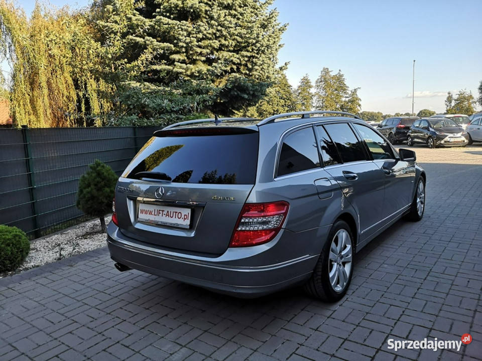 Mercedes C 250 22 CDI 204 4 MATIC Klimatr Navi elektrycznie ustawiane fotele Strzegom
