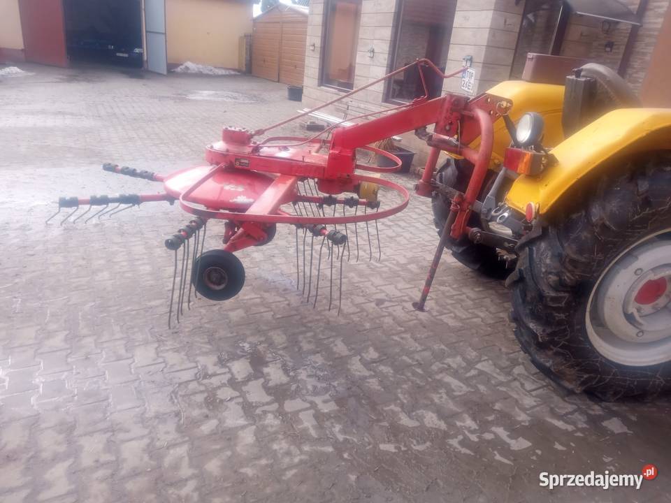 Zgrabiarka karuzelowa Fella TS Opatów