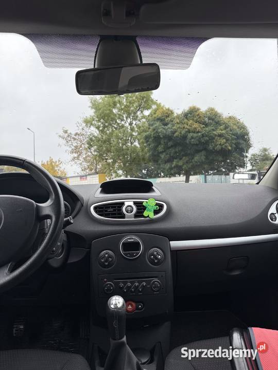 Renault Clio III 12 75 DYNAMIQUE Czarny metalik Konin