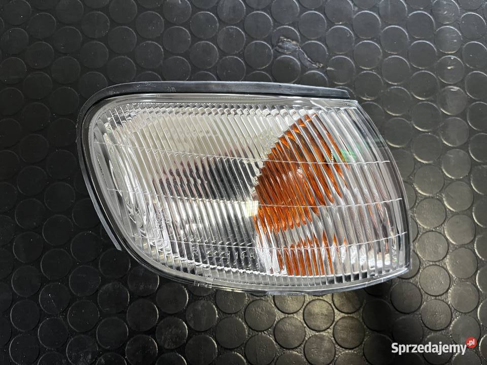 Prawy kierunkowskaz do NISSAN ALMERA N15 Zgorzelec