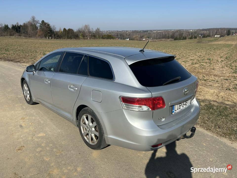 Toyota Avensis reflektory ksenonowe lubelskie Snopków