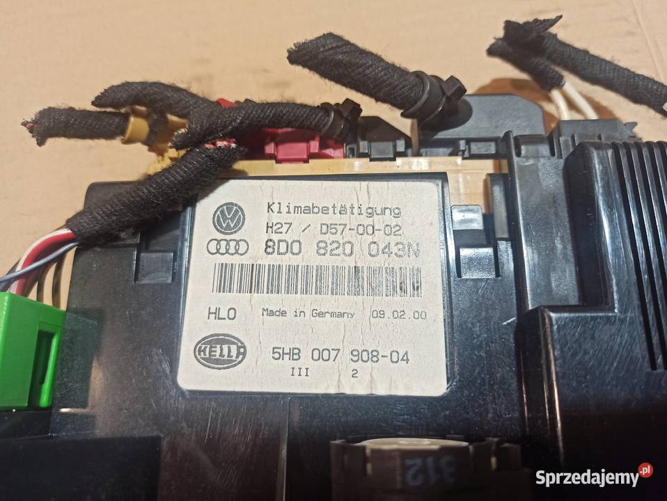 AUDI A4 B5 PANEL KLIMATYZACJI 8D0820043N Wyposażenie wnętrza Bolesławiec
