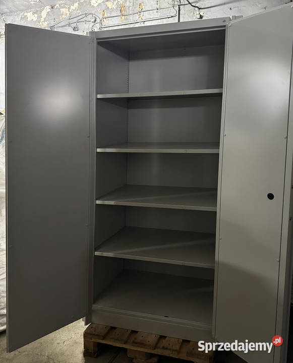 Duża szafa metalowa na akta osobowe dokumenty