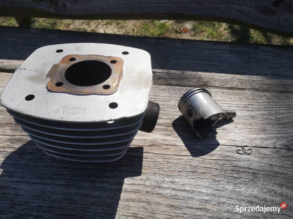 Wsk 125 cylinder Cylindry, głowice, pierścienie Łochów