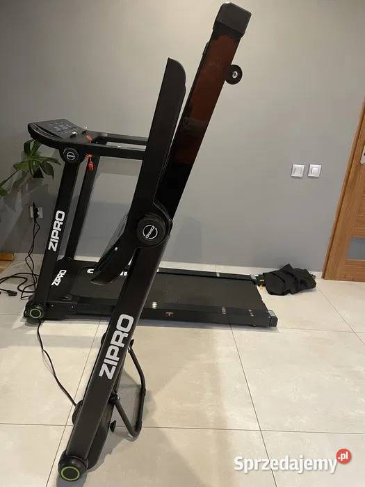 Bieżnia elektryczna Zipro Pacto wynajem z Sport i Wypoczynek Kraków