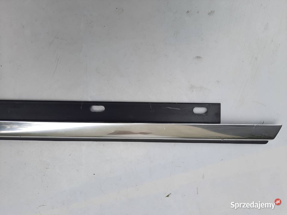 Listwa zgarniająca na drzwi Audi A4 B6 chrom Szczerbice