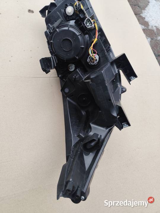 Reflektor Lewy Mitsubishi Ecipse Cros 2018 r