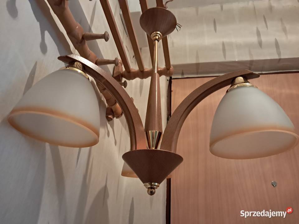 Żyrandol trójramienny drewniany do sprzedania Kraków