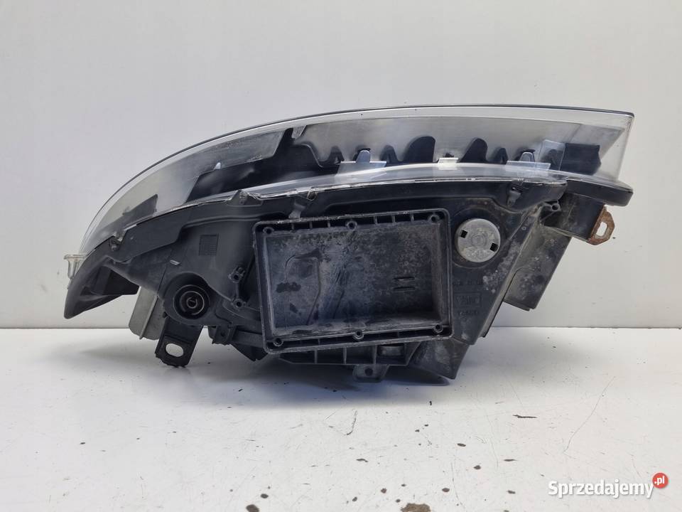 LAMPA PRAWA BMW E87 0411r PRZEDNIA PRAWY PRZÓD Rudka