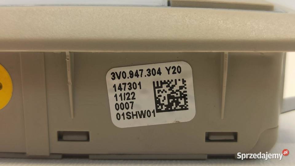 SKODA KODIAQ LAMPKA PODSUFITKI 3V0947304 sprzedam