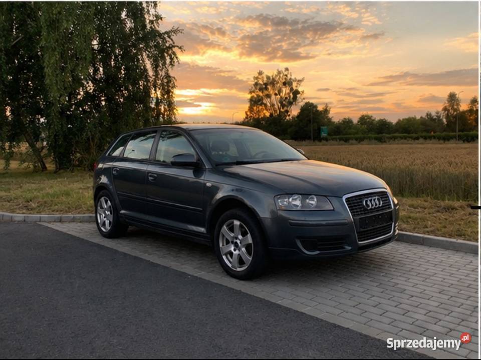 Audi a3 8p 16 fsi 2 kluczyki sprzedam