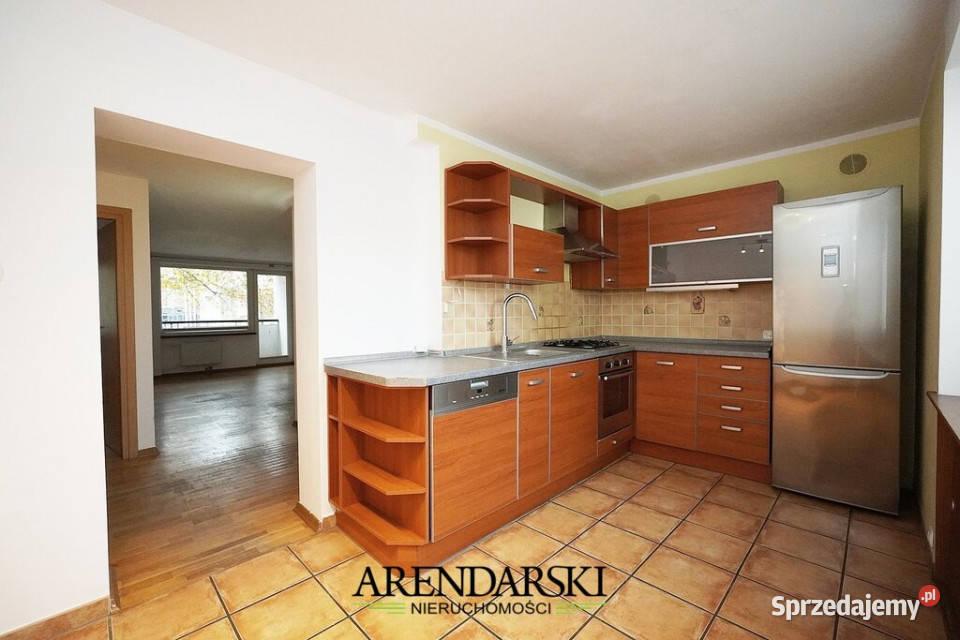 PRZESTRONNE MIESZKANIE W BLOKU W CENTRUM MIASTA Rok budowy 1960 lubuskie Gorzów Wielkopolski sprzedam