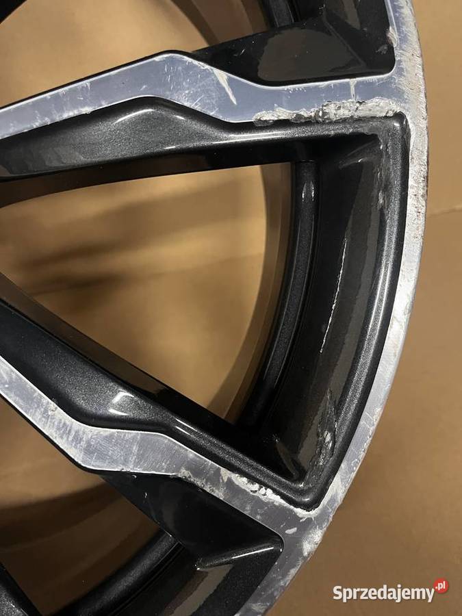 Felga BMW X3 X4 G01 G02 M699 8010268 5X112 8Jx20 Felgi Gostyń