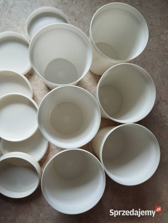 Pojemniki do przechowywania większych ilości Częstochowa sprzedam