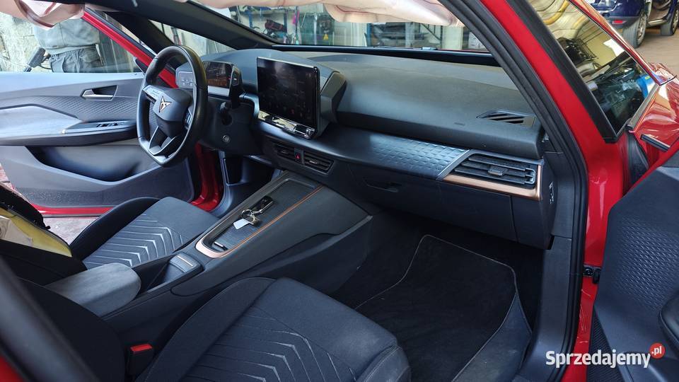 CUPRA BORN uszkodzony