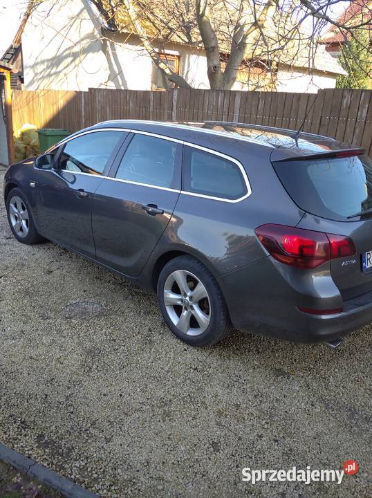 Opel Astra 2011 140KM Rzeszów