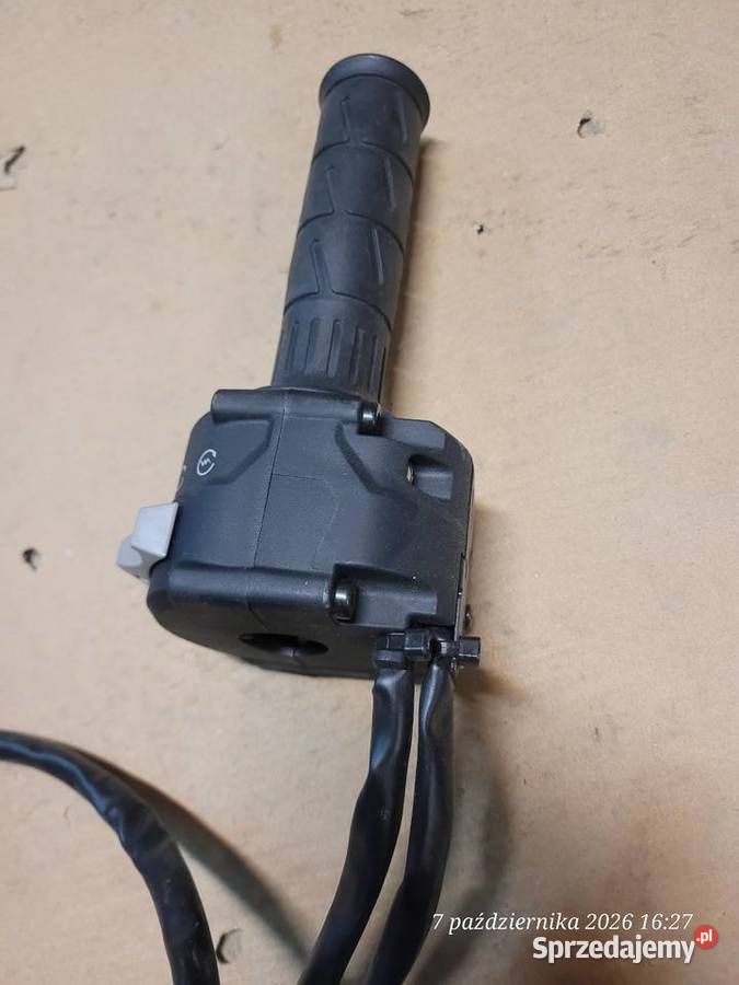 KAWASAKI Z900 Z 900 24 OEM PRZEŁĄCZNIK PRAWY Nowy Tomyśl