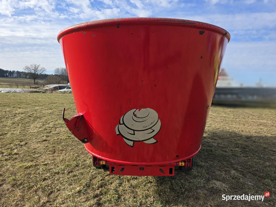 Wóz paszowy PEECON VMW 130 2016 r 13 m3 niski Włosty