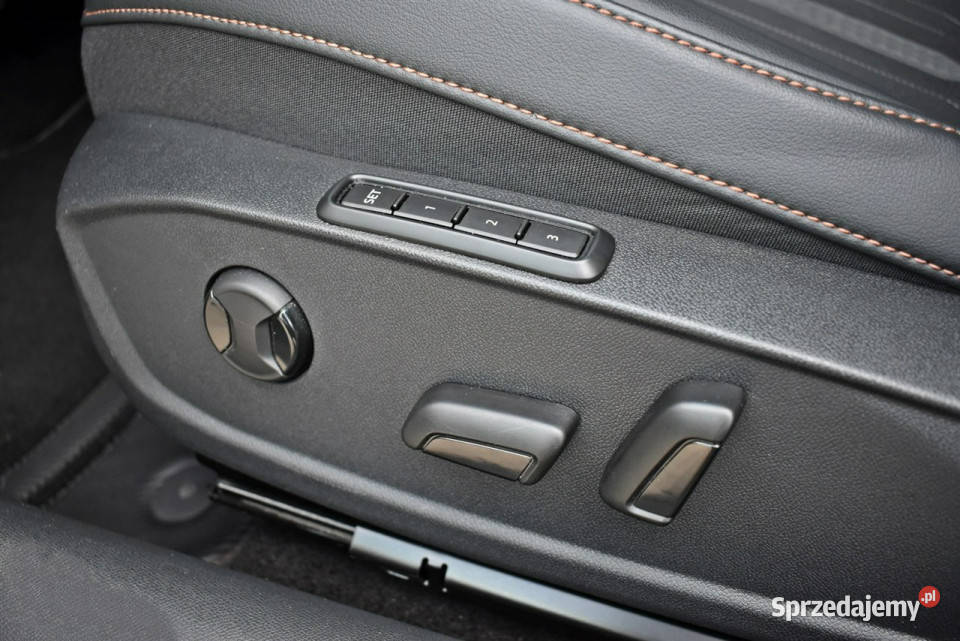 Cupra Leon Bezwypadkowy Salon Polska Serwis ASO Łódź