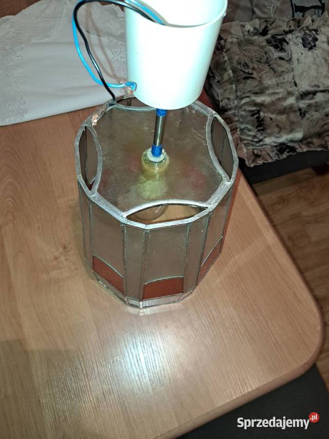 Witrażowa lampa wiszaca z 1956 roku firmy Lubań sprzedam