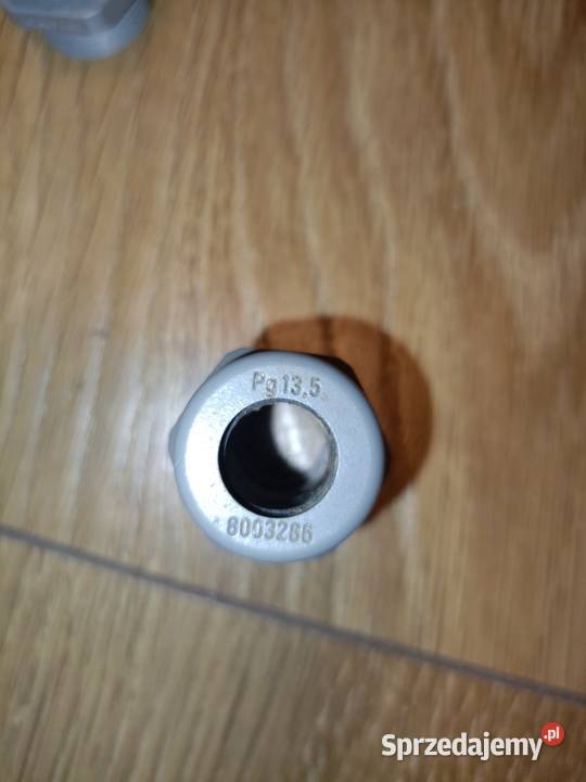 Dławnica kablowa przewodów płaskich Pg 135