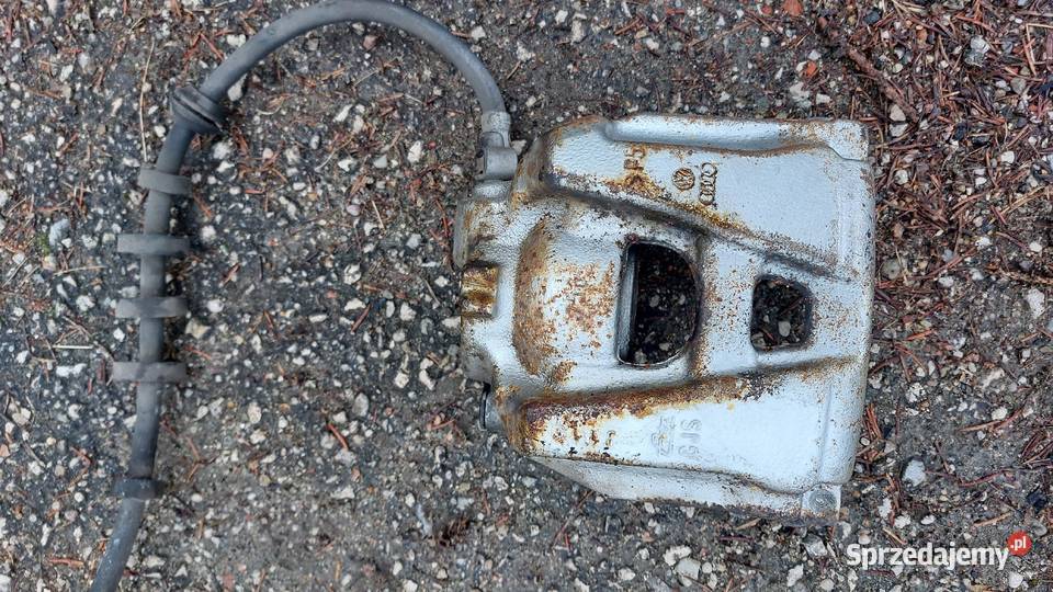 Audi A4 B8 A5 8T Zacisk hamulcowy przedni lewy Sępólno Krajeńskie