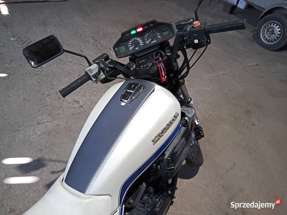 Honda VF 750 sabre Korczyska