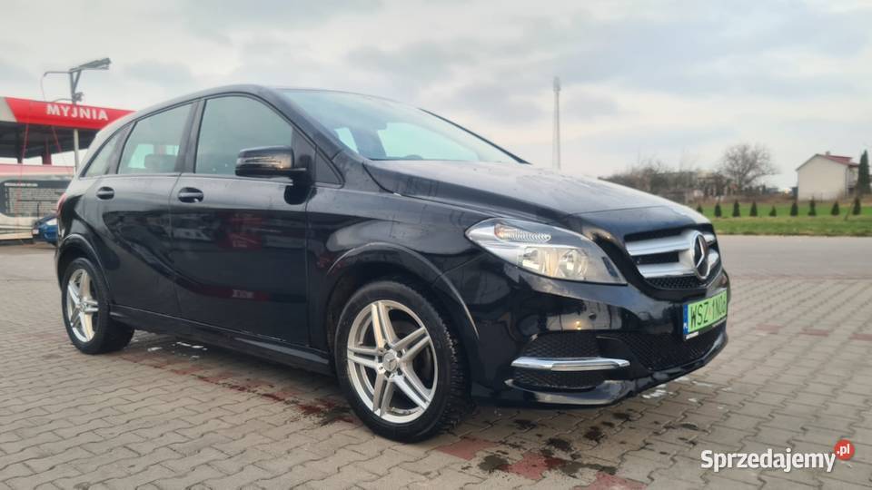 Mercedes b250e elektryczny 55 przebiegu Rok produkcji 2016 Żerdź