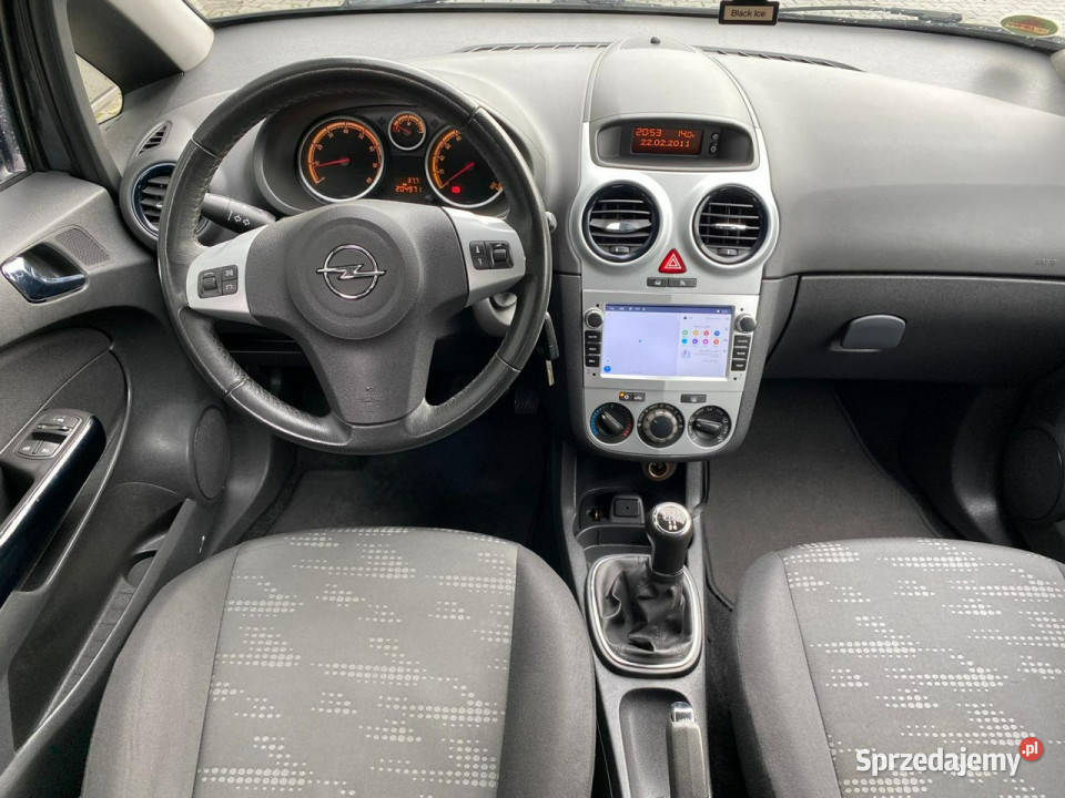 Opel Corsa multifunkcja nawigacja DRL