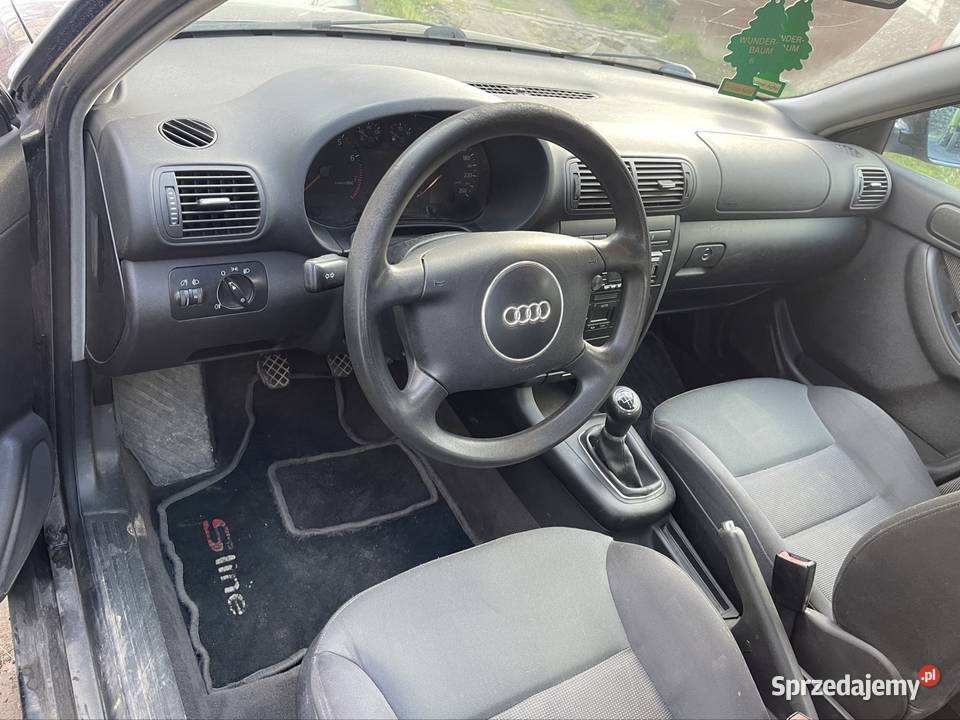 Audi a3 8l 16 benzyna Rok produkcji 2005 Markowa